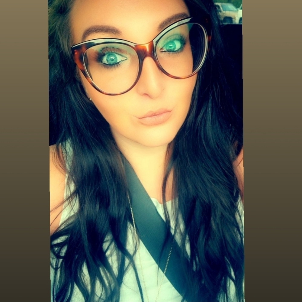 Meet your Posher, Krystal